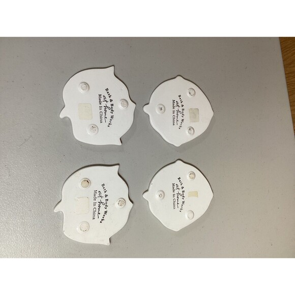 Bath & Body Works Set of 4 Coasters Ceramic Fall Leaves And Acorns - Picture 2 of 3